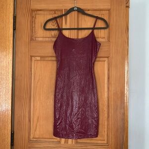 Size small, Windsor maroon snake print dress. It’s a body-con mini dress.